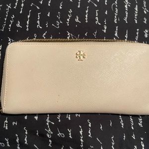 Tory Burch Zip around wallet